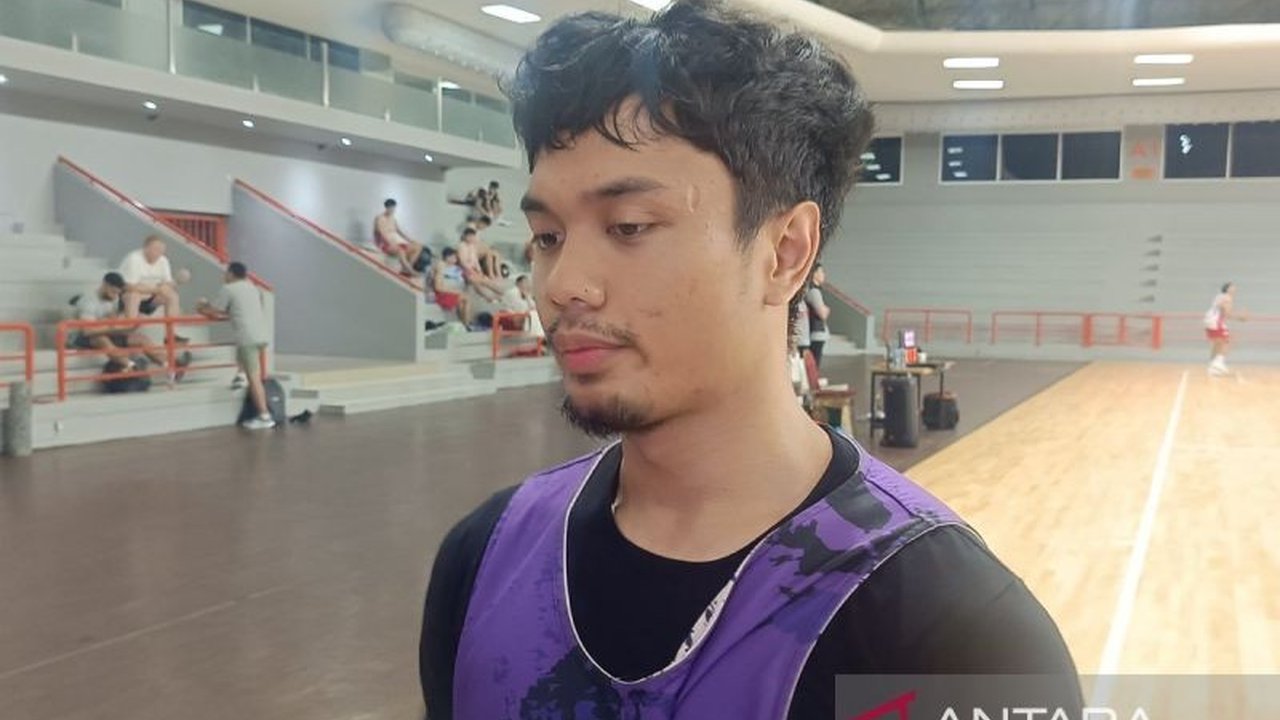 Pemain Timnas Basket Yudha Saputera optimistis dengan strategi Coach Ahang untuk menghadapi Australia dan Korea Selatan di FIBA Asia Cup 2025 Qualifiers, meskipun waktu persiapan mepet.