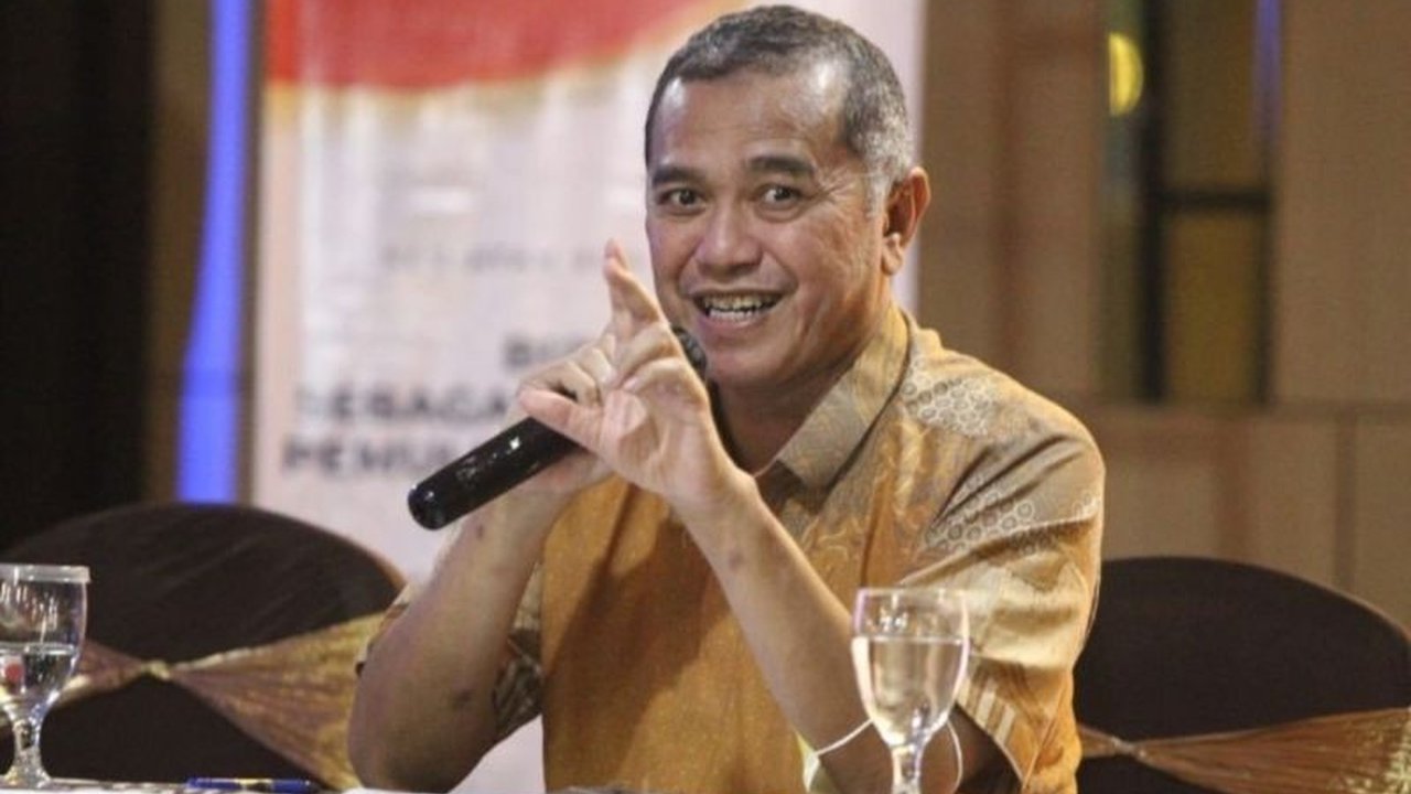 Perhimpunan Insan Perunggasan Rakyat Indonesia (Pinsar) mendesak revisi aturan perunggasan untuk melindungi peternak rakyat dan menjaga ketahanan pangan yang berkeadilan, karena aturan yang ada justru merugikan peternak kecil.