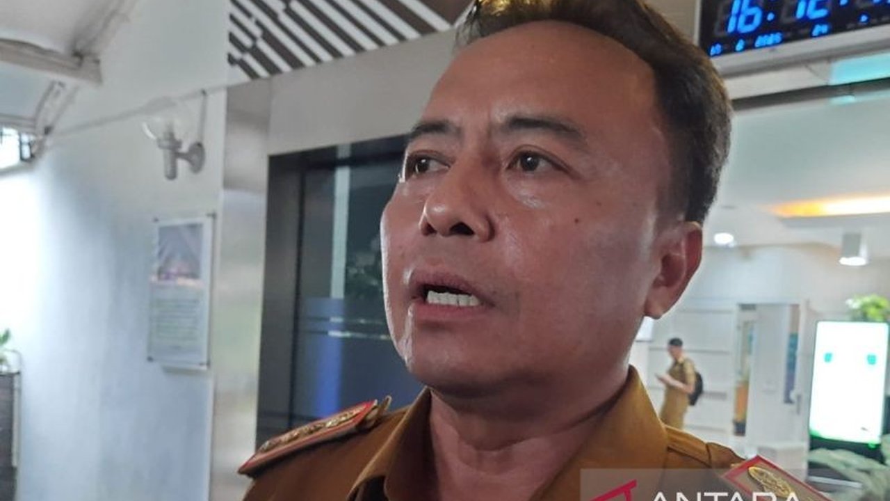 Tim Anggaran Pemerintah Daerah (TAPD) Jawa Barat menemukan potensi penghematan anggaran hingga Rp3 triliun melalui simulasi kebijakan efisiensi, yang akan dilaporkan kepada Gubernur terpilih untuk ditindaklanjuti.