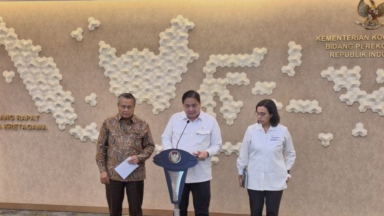 Indonesia, Malaysia, dan Vietnam menerapkan kebijakan devisa hasil ekspor (DHE) sumber daya alam, dengan perbedaan pada kewajiban pembayaran dalam bentuk valuta asing.