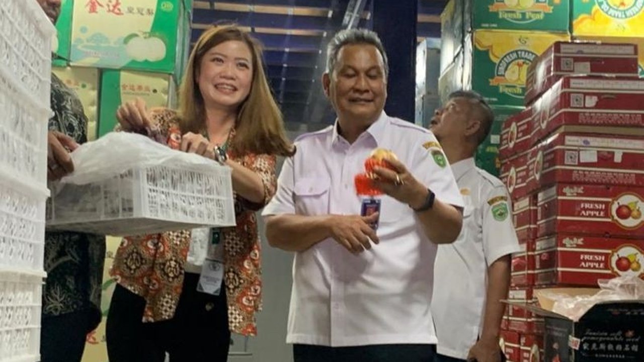 PT Segar Kumala Indonesia Tbk (BUAH) membuka dua cabang baru di Ternate (200 ton) dan Jayapura (300 ton), menambah kapasitas gudang pendingin menjadi 8.305 ton dan total cabang menjadi 18 di tahun 2025,  menunjukkan optimisme terhadap pertumbuhan pasar bu