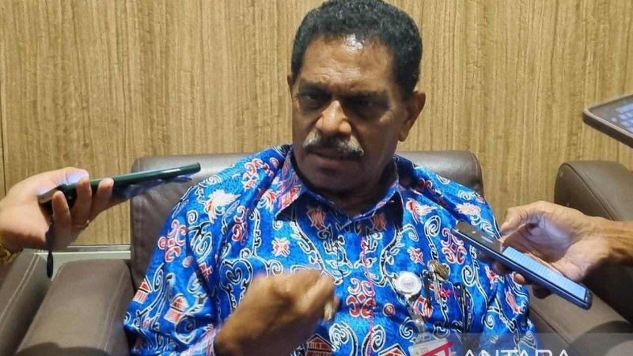 Pemerintah Kabupaten Manokwari berupaya meningkatkan Pendapatan Asli Daerah (PAD) melalui retribusi sampah pada tahun 2025 untuk memenuhi kebutuhan fiskal daerah di tengah efisiensi anggaran dari pemerintah pusat.