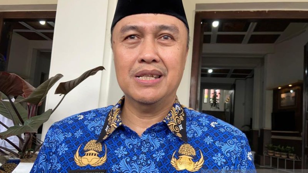 Perizinan renovasi Pasar Besar Malang telah mencapai 90 persen, dengan anggaran pusat sebesar Rp275 miliar yang ditargetkan untuk proyek besar ini, kendati masih ada beberapa kendala yang perlu diatasi.