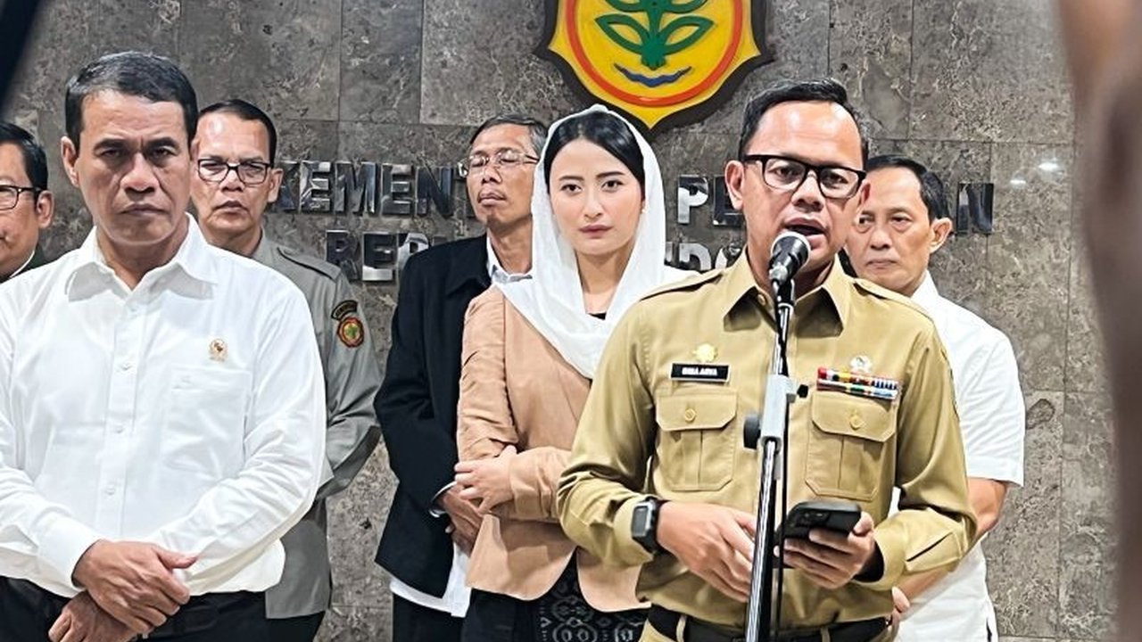 Wakil Menteri Dalam Negeri (Wamendagri) meminta seluruh pemerintah daerah (pemda) untuk mengawasi distribusi pangan selama Ramadhan dan Idul Fitri guna mencegah kenaikan harga bahan pokok.