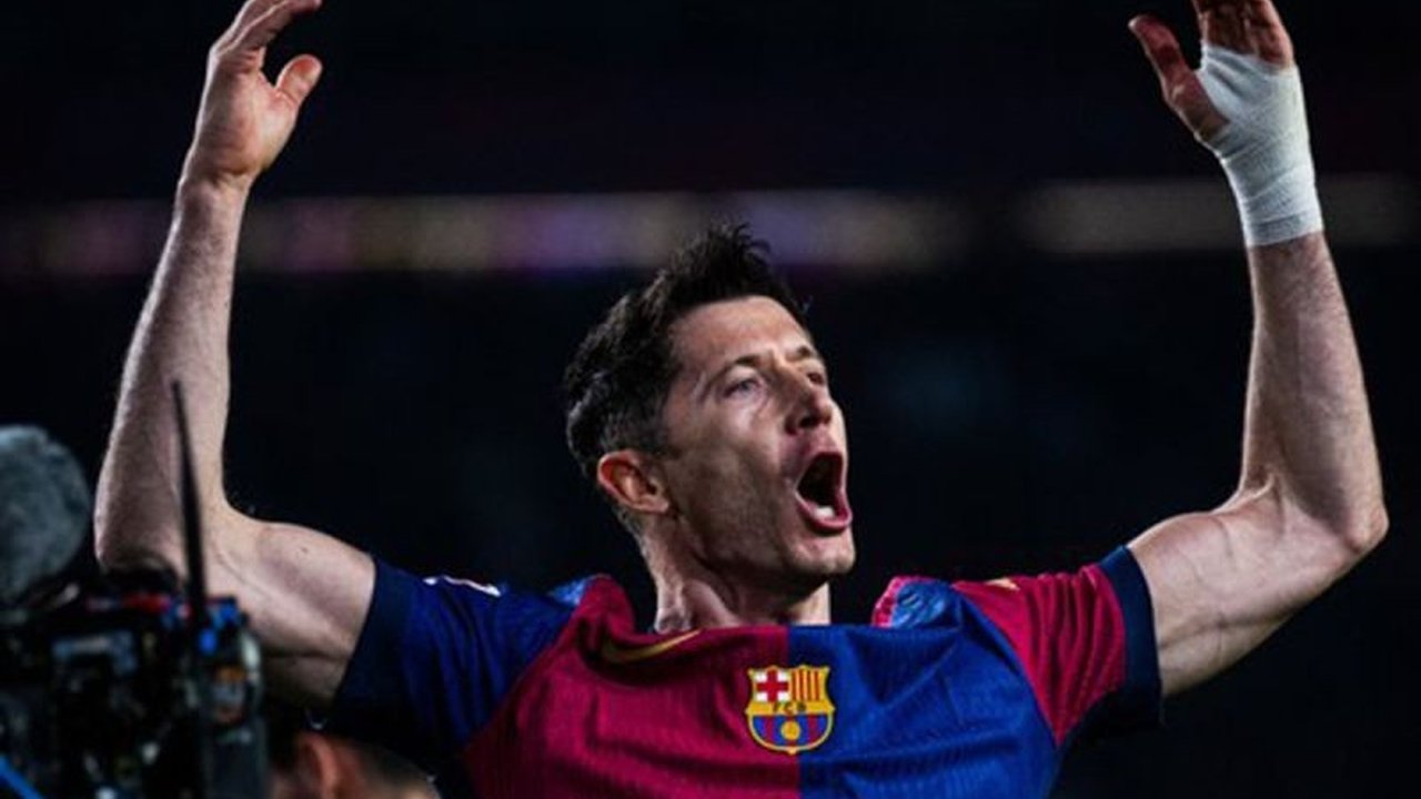 Barcelona berhasil mengalahkan Rayo Vallecano dengan skor tipis 1-0 dan menyalip Real Madrid serta Atletico Madrid di puncak klasemen sementara La Liga Spanyol.