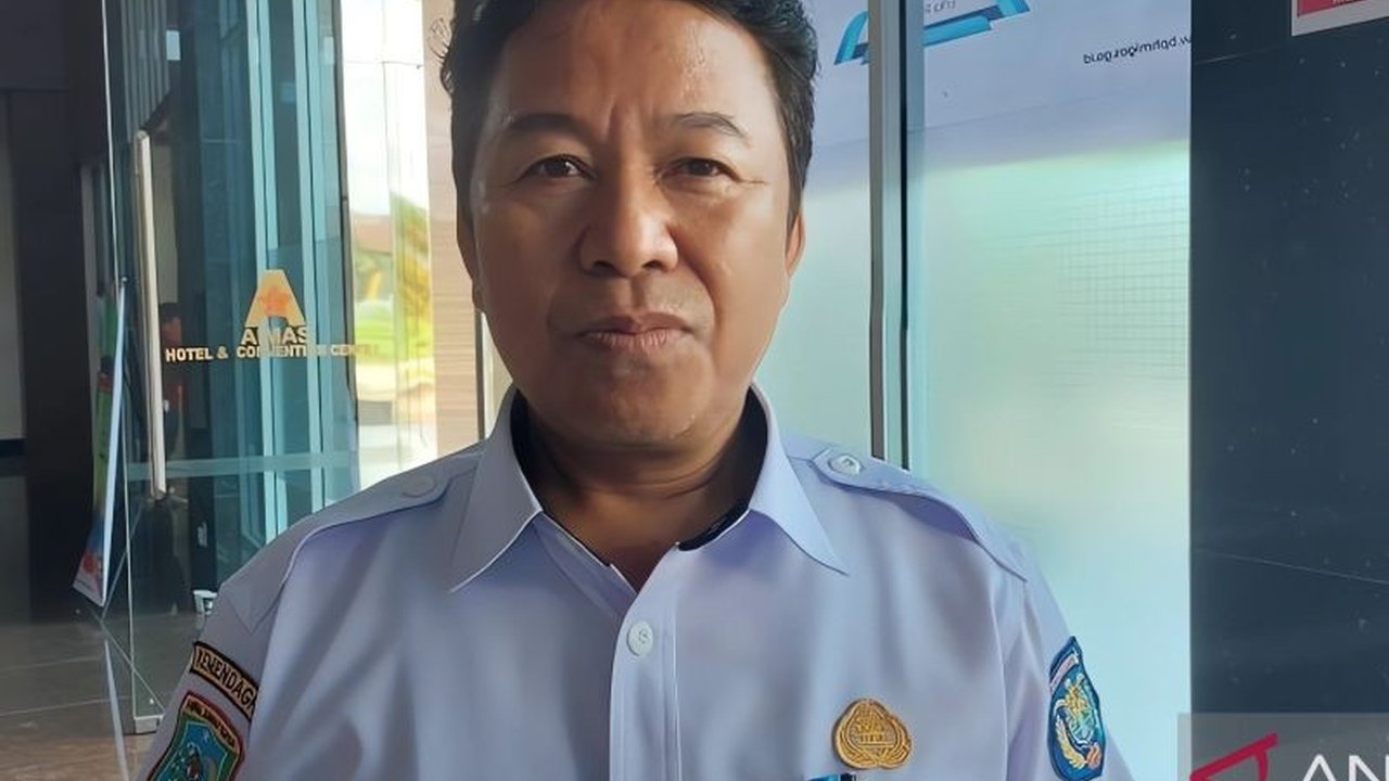 Pemerintah Kabupaten Sorong berkomitmen melanjutkan bantuan untuk pelaku usaha Orang Asli Papua (OAP) meskipun ada pengurangan anggaran akibat kebijakan efisiensi, dengan tetap memprioritaskan pemberdayaan ekonomi masyarakat adat.