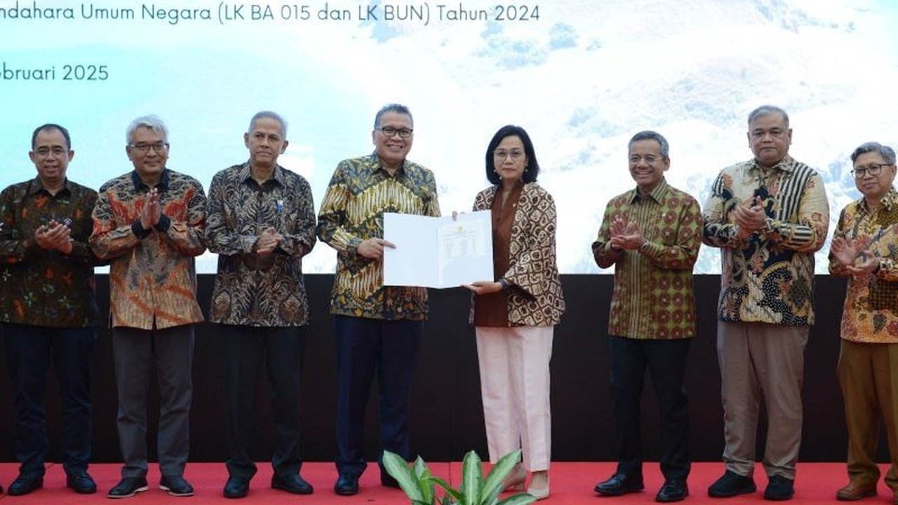 Badan Pemeriksa Keuangan (BPK) memeriksa Laporan Keuangan Kementerian Keuangan (Kemenkeu) dan Bendahara Umum Negara (BUN) tahun 2024, meneliti kebijakan signifikan seperti perubahan APBN dan pengadaan utang.