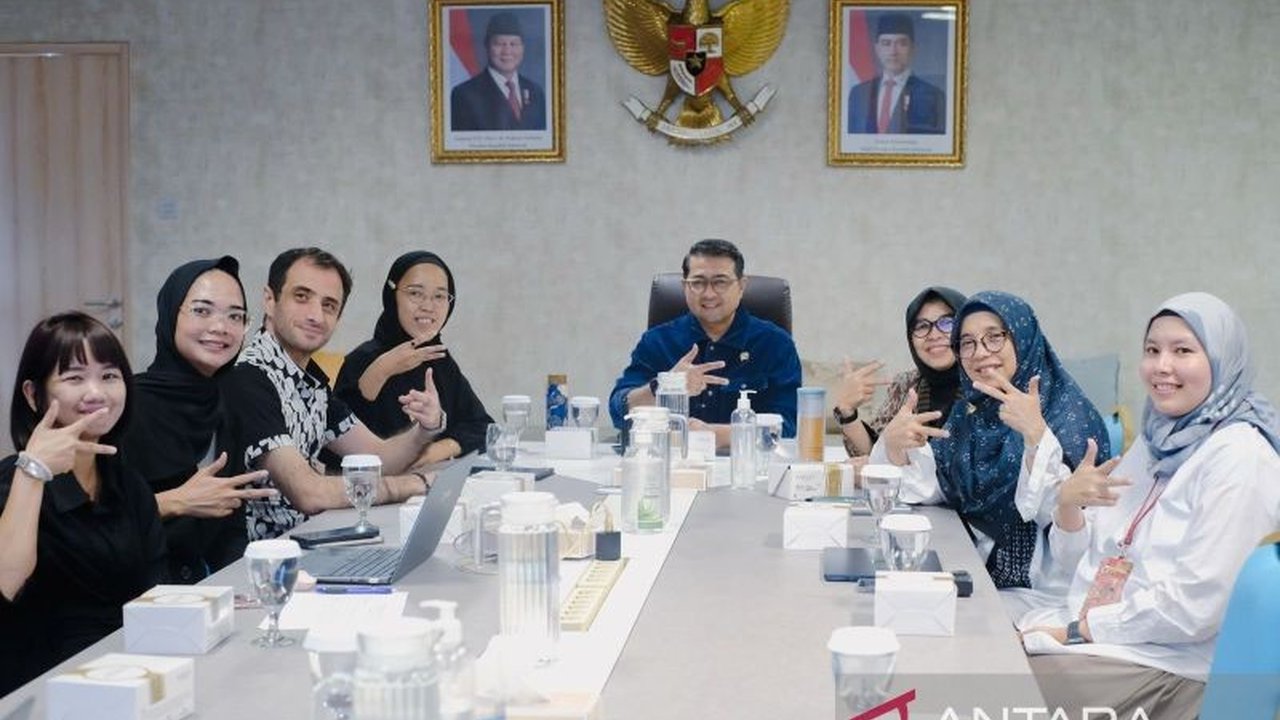 Menteri Pariwisata dan Ekonomi Kreatif (Menparekraf) RI, Sandiaga Uno, tengah menjajaki peluang kolaborasi dengan Markamarie, agregator fesyen yang telah berpengalaman selama hampir 10 tahun, untuk mempromosikan produk fesyen Indonesia ke pasar global dan