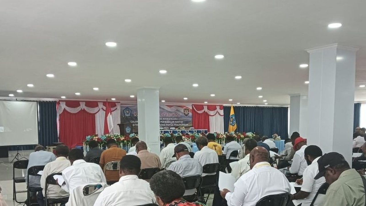 Majelis Rakyat Papua (MRP) Pegunungan meminta Panitia Seleksi (Pansel) Dewan Perwakilan Rakyat Papua (DPRP) Pegunungan untuk bekerja sesuai aturan hukum yang berlaku dalam seleksi anggota DPRP jalur Otsus, agar kursi tersebut dijabat oleh orang asli Papua
