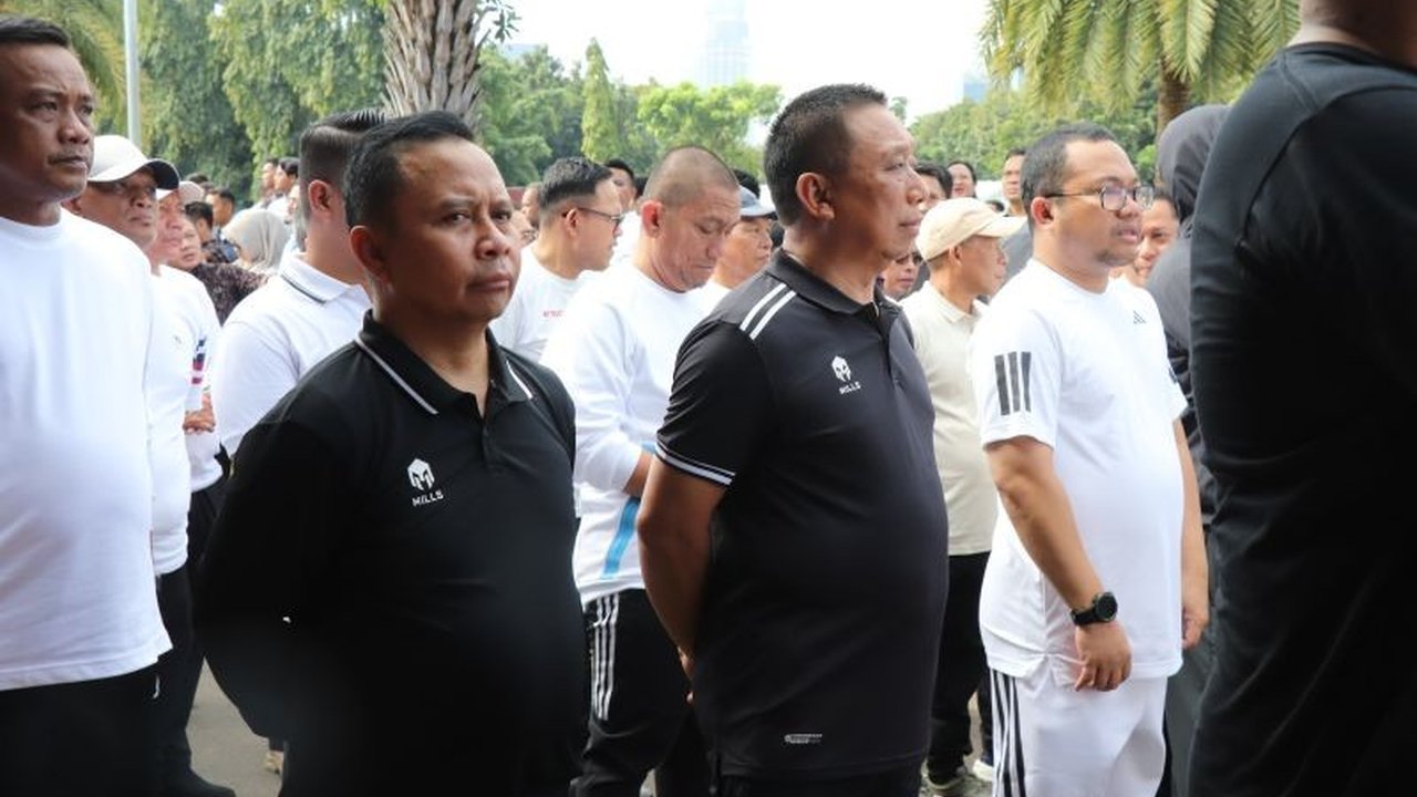 Bupati dan Wakil Bupati Tapin terpilih mengikuti gladi kotor pelantikan di Monas, Jakarta, berlatih baris-berbaris bersama kepala daerah lain, dan bersiap untuk gladi bersih serta pelantikan pada 20 Februari 2025.