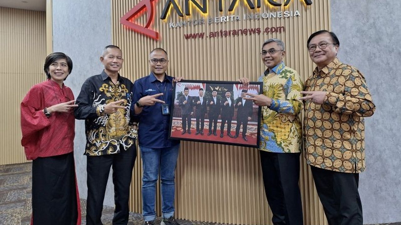 Komisi Pemberantasan Korupsi (KPK) dan Lembaga Kantor Berita Nasional (LKBN) Antara sepakat memperkuat kerja sama dalam menyebarluaskan informasi pendidikan, pencegahan, dan penindakan korupsi ke seluruh Indonesia.