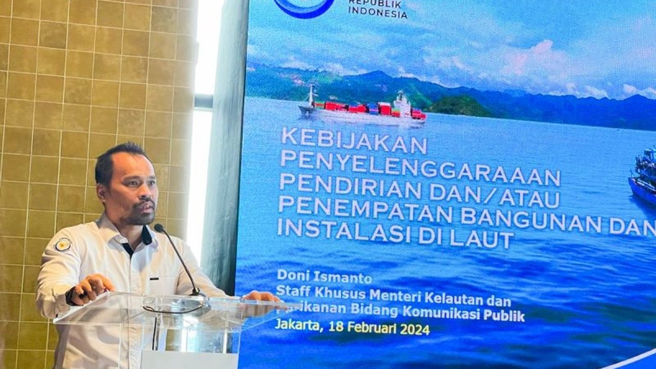 Kementerian Kelautan dan Perikanan (KKP) mendukung MIND ID untuk memanfaatkan ruang laut, tetapi menekankan pentingnya kepatuhan terhadap aturan perizinan dan zonasi untuk mencegah konflik dan kerusakan lingkungan.