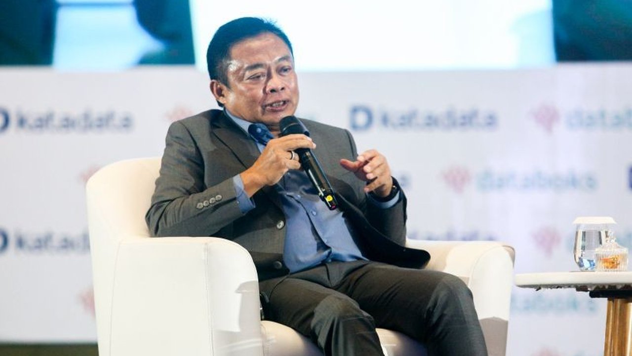 Direktur Utama Telkom, Ririek Adriansyah, mengungkapkan potensi besar kecerdasan buatan (AI) untuk mendorong pertumbuhan ekonomi Indonesia, khususnya bagi UMKM, meskipun tantangan SDM masih perlu diatasi.
