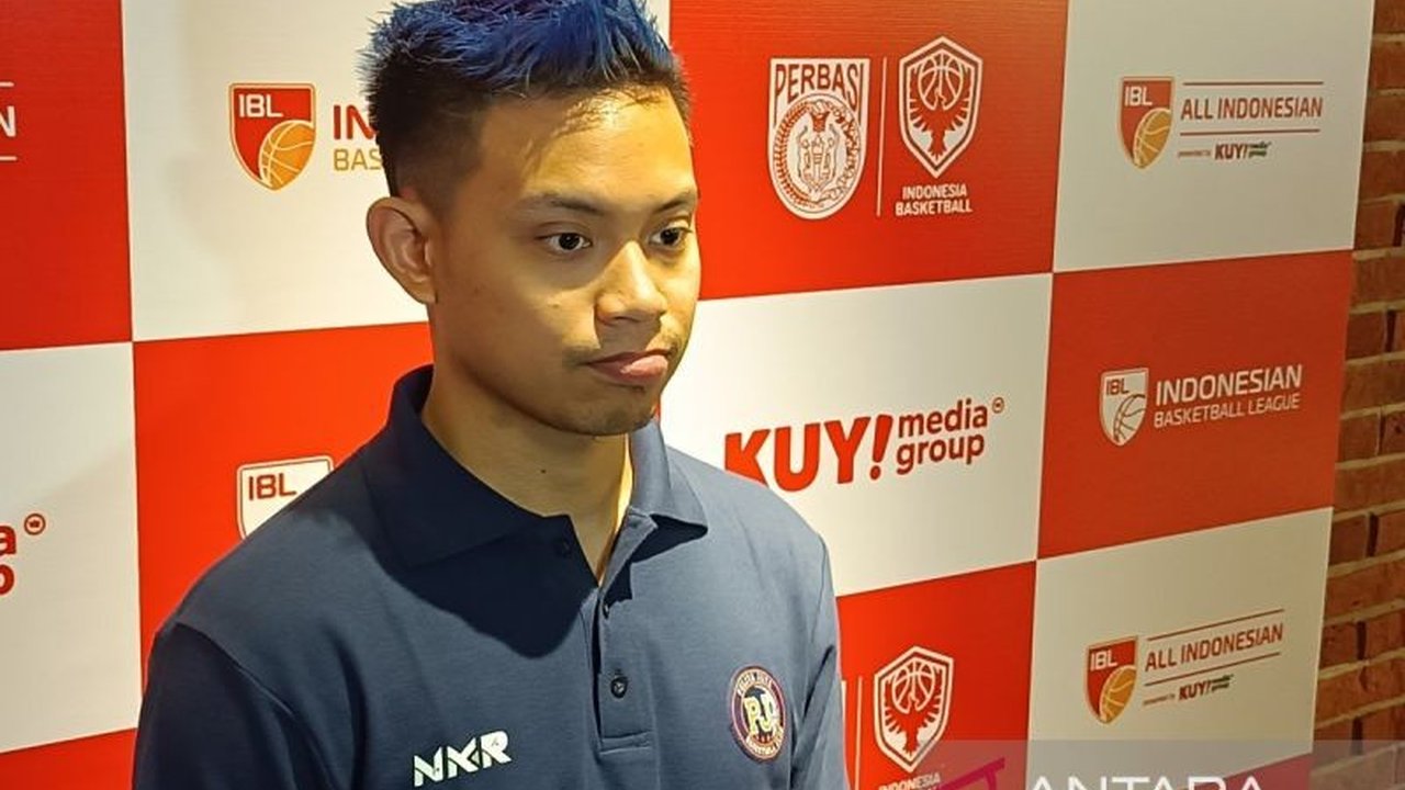 Andakara Prastawa dan Yesaya Saudale, pemain Pelita Jaya, memberikan dukungan penuh kepada timnas basket Indonesia yang akan berlaga melawan Australia dan Korea Selatan di FIBA Asia Cup 2025 Qualifiers.