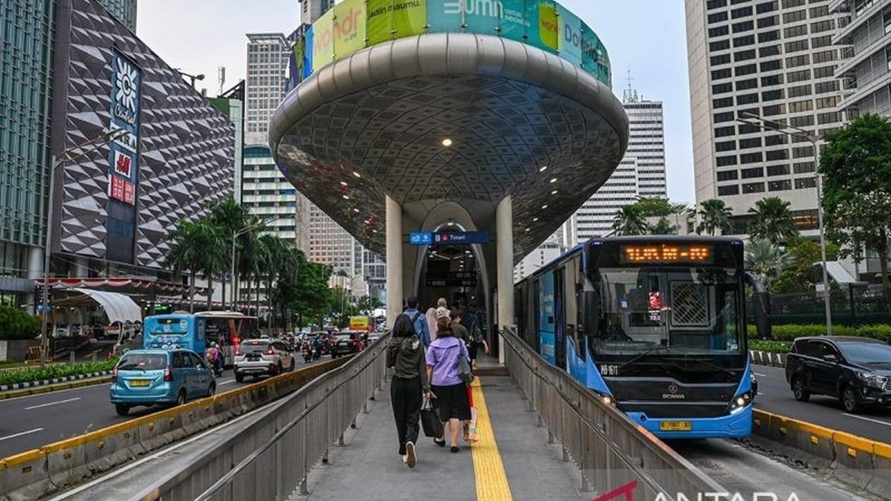 Transjakarta akan memblokir permanen kartu TJ Card yang disalahgunakan, misalnya perbedaan data pengguna dengan pendaftar, dan membuka pendaftaran baru bagi warga yang memenuhi kriteria.