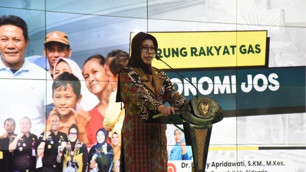 Pemkab Sidoarjo menargetkan renovasi 800 warung rakyat pada 2025 sebagai bagian dari program prioritas untuk meningkatkan daya saing UMKM dan menciptakan lapangan kerja baru, melanjutkan program yang telah berhasil merenovasi lebih dari 1200 warung sejak.