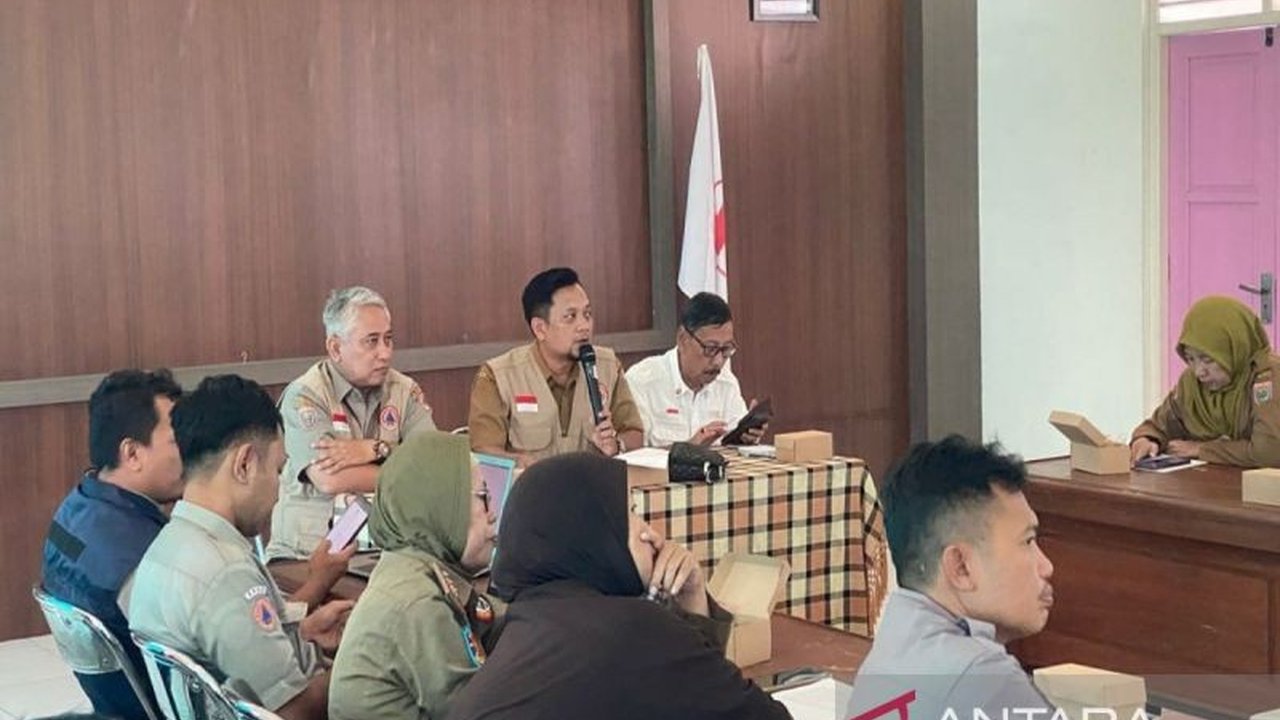 Pemerintah Kabupaten Batang mengalokasikan dana Rp191 juta untuk memperbaiki 64 rumah warga yang rusak akibat banjir bandang dan tanah longsor, dengan rincian bantuan bervariasi tergantung tingkat kerusakan.