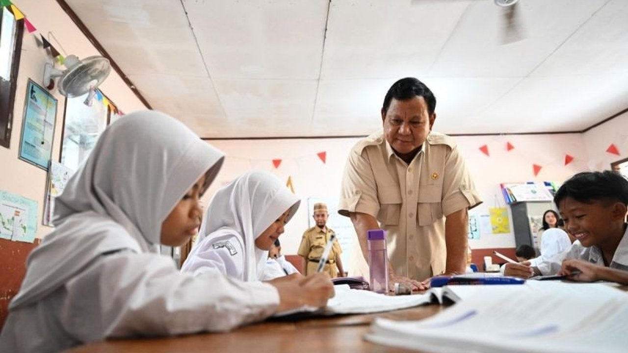 MBG: Investasi untuk Indonesia Emas atau Sekadar Janji Politik?