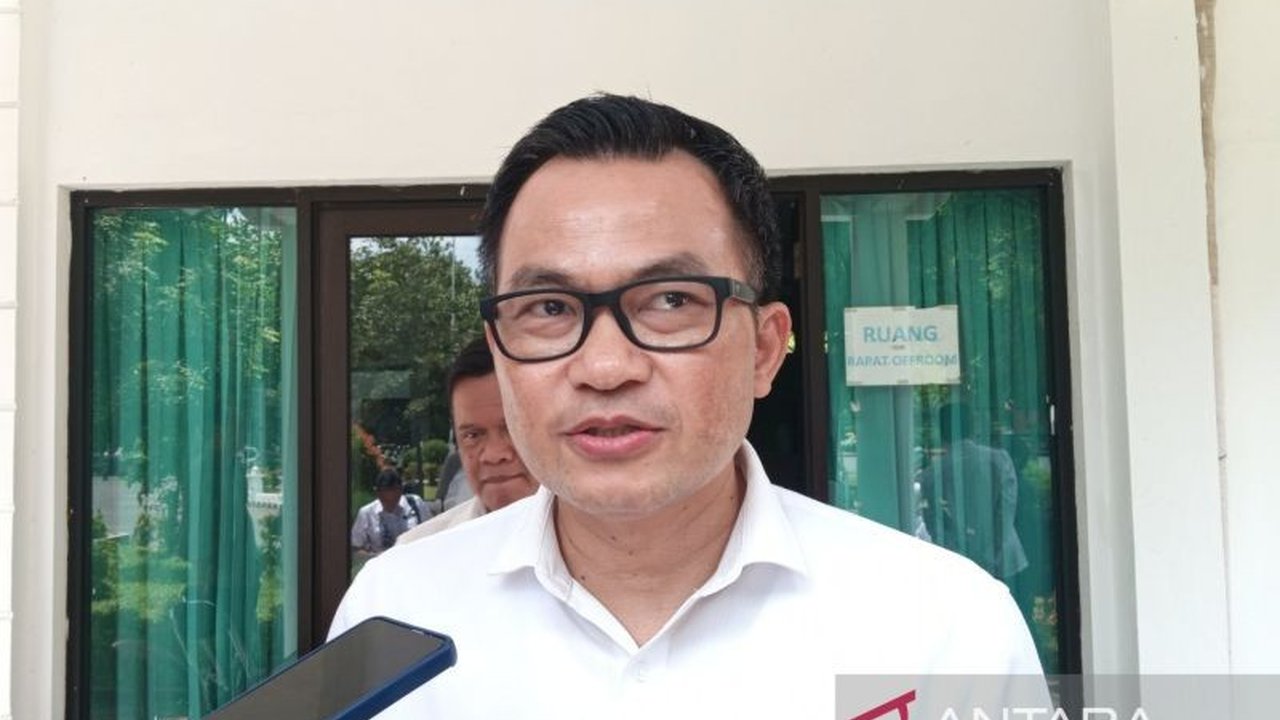 Pemerintah Kabupaten Cirebon laporkan peningkatan kepatuhan pelayanan publik hingga 93,64 persen di tahun 2024, disertai peningkatan indeks dan kepuasan masyarakat.