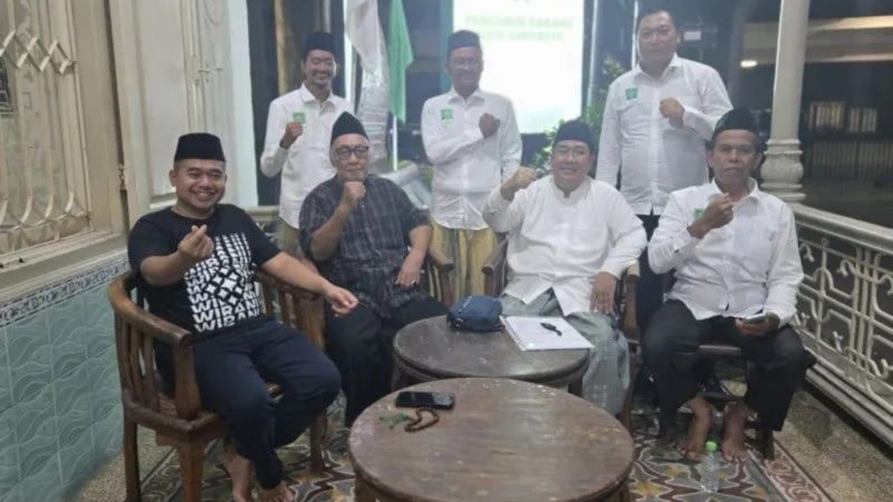Lembaga Perekonomian Nahdlatul Ulama (LPNU) Surabaya menggelar Bazar Pasar Ramadhan Meriah (RaMe) 2025 untuk mendorong perekonomian rakyat melalui pemberdayaan UMKM dan memakmurkan masjid, dengan beragam produk dan promo menarik selama Ramadhan.
