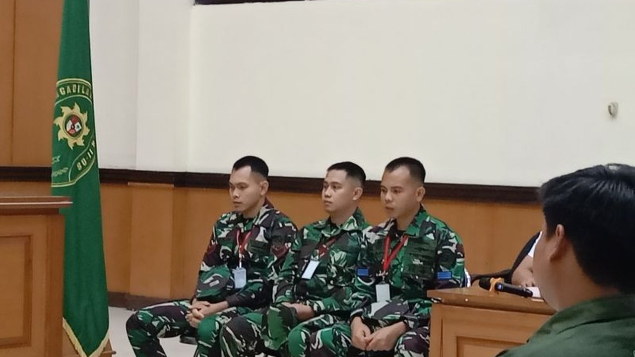 Anak dari bos rental yang tewas ditembak di Tol Tangerang-Merak meminta hukuman setimpal bagi tiga terdakwa anggota TNI AL yang didakwa terlibat pembunuhan berencana dan penadahan.