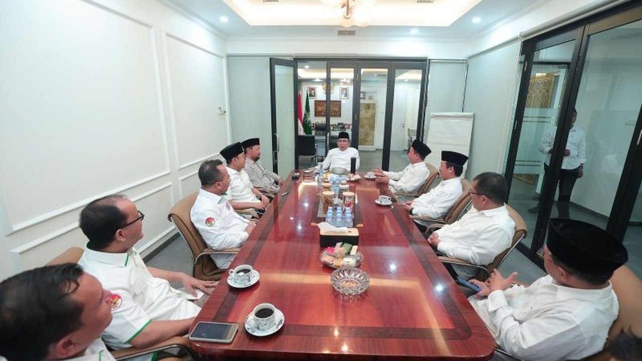 PBNU dan Kemenag berkolaborasi untuk menyusun peta jalan ekosistem haji dan umrah guna meningkatkan layanan dan perlindungan jamaah, serta mempertimbangkan inovasi dan dinamika di Arab Saudi.