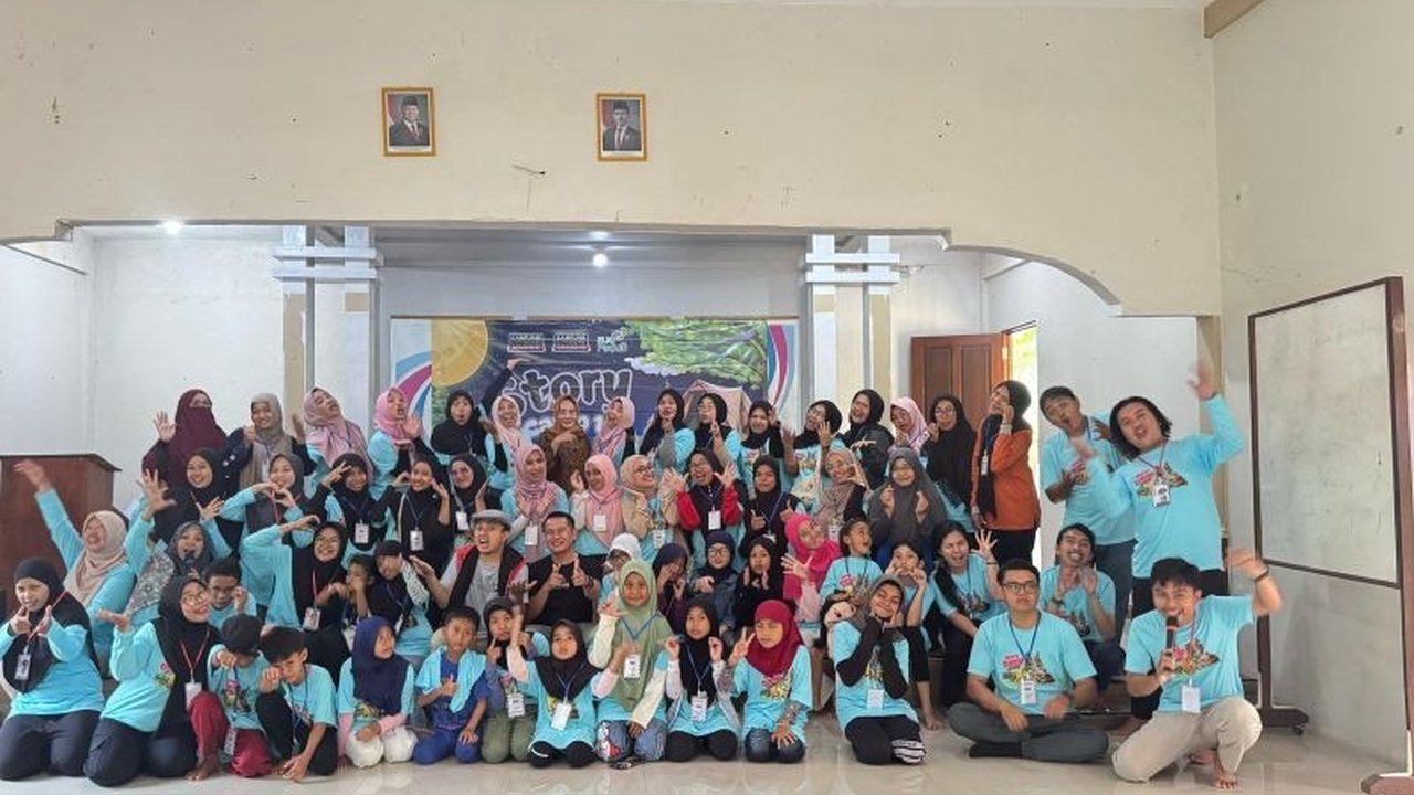 Kampung Dongeng Kalimantan Barat berhasil melahirkan 54 pendongeng baru melalui Story Camp 1, pelatihan intensif yang bertujuan menghidupkan kembali budaya mendongeng sebagai sarana edukasi dan pembangunan karakter anak.