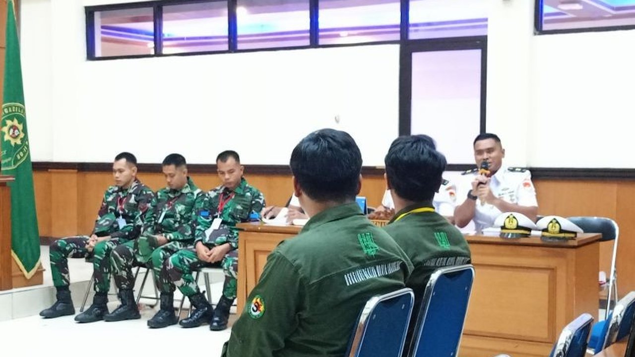 Anak-anak almarhum Ilyas Abdurrahman, bos rental mobil yang ditembak, menolak permintaan maaf dari terdakwa kasus penembakan tersebut sebelum persidangan selesai dan keadilan ditegakkan.