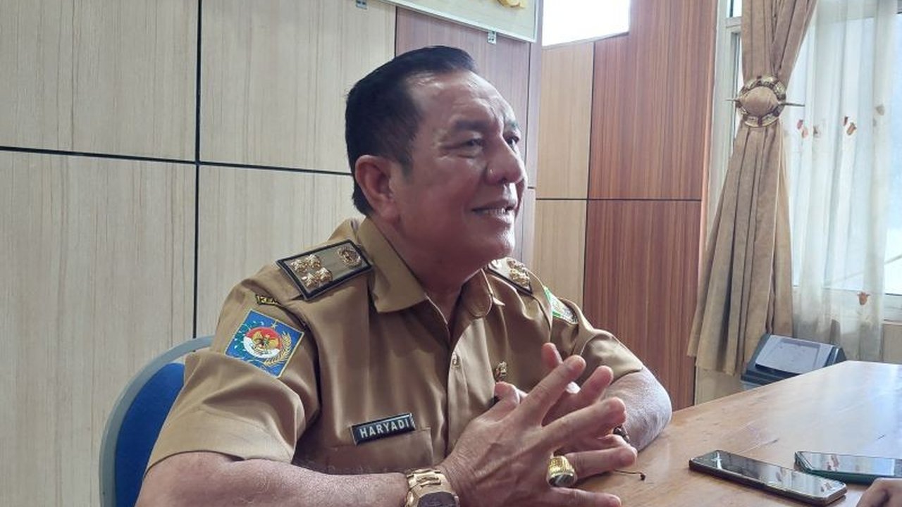 Gubernur Bengkulu terpilih, Helmi Hasan, meminta agar anggaran daerah tidak digunakan untuk kegiatan pelantikan dirinya, melainkan diprioritaskan untuk pembangunan dan kesejahteraan masyarakat.