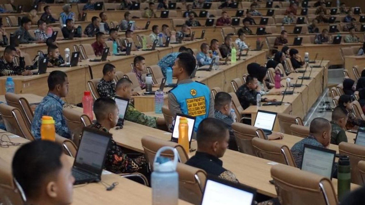 Sebanyak 210 calon siswa Sekolah Inspektur Polisi Sumber Sarjana (SIPSS) mengikuti seleksi penerimaan di Akpol Semarang, Jawa Tengah, dengan proses seleksi yang ditekankan pada prinsip BETAH (Bersih, Transparan, Akuntabel, dan Humanis).