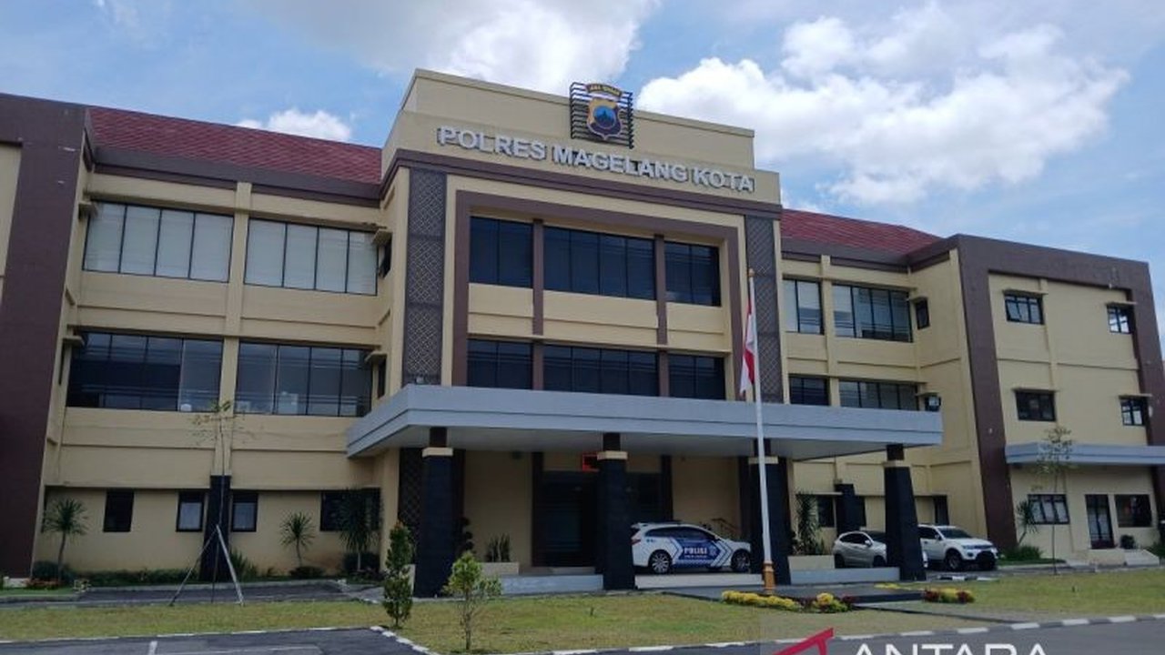 Polres Magelang Kota mengerahkan 605 personel gabungan untuk mengamankan retret kepala daerah di Akmil Magelang pada 21-28 Februari 2025, dengan fokus pengamanan kedatangan para kepala daerah dari berbagai wilayah.