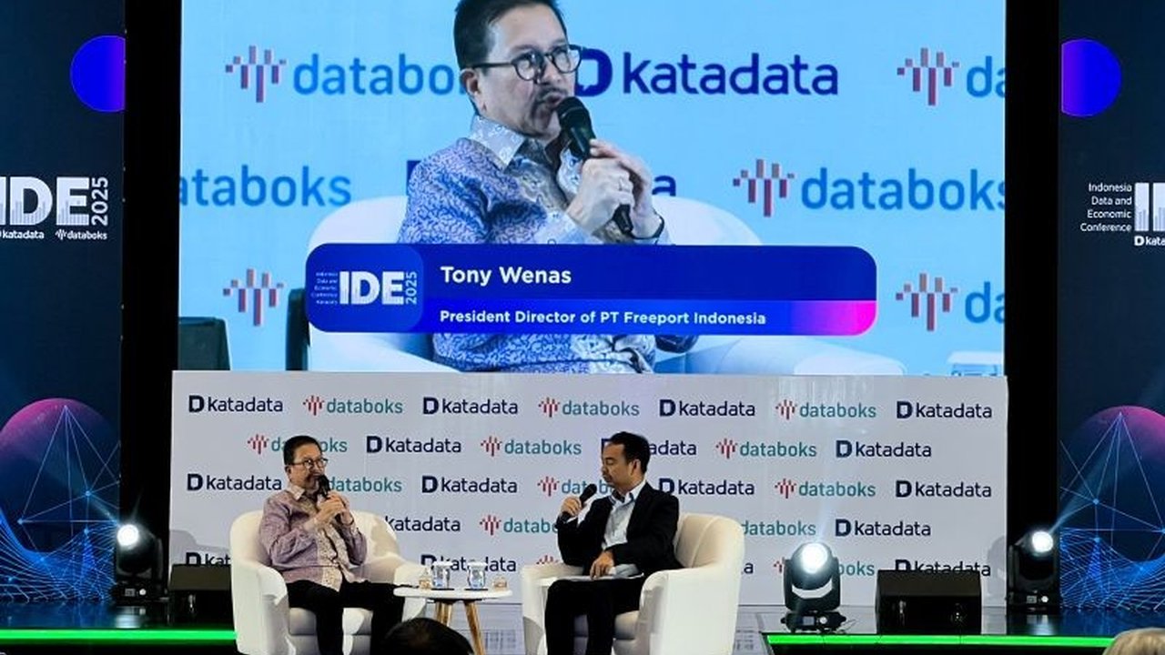 Penerapan smart mining oleh PT Freeport Indonesia terbukti meningkatkan keamanan, produktivitas, dan efisiensi biaya operasional tambang dengan memangkas waktu kerja dan memanfaatkan teknologi berbasis data.