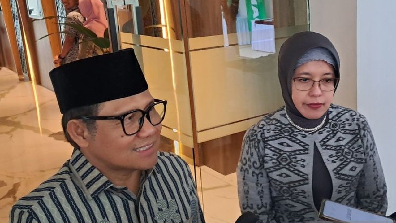 Data Tunggal Sosial Ekonomi Nasional (DTSEN) resmi menjadi acuan utama program pensasaran nasional seperti bansos dan pemberdayaan masyarakat, efektif kuartal kedua 2025, guna meningkatkan efektivitas dan akurasi penyaluran bantuan.
