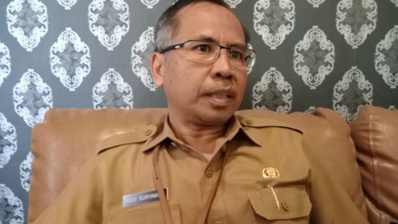 Dinas Tenaga Kerja Kota Mataram akan memediasi puluhan karyawan Hotel Grand Legi Mataram yang terkena PHK untuk mencapai kesepakatan terkait pembayaran pesangon dan hak-hak lainnya.