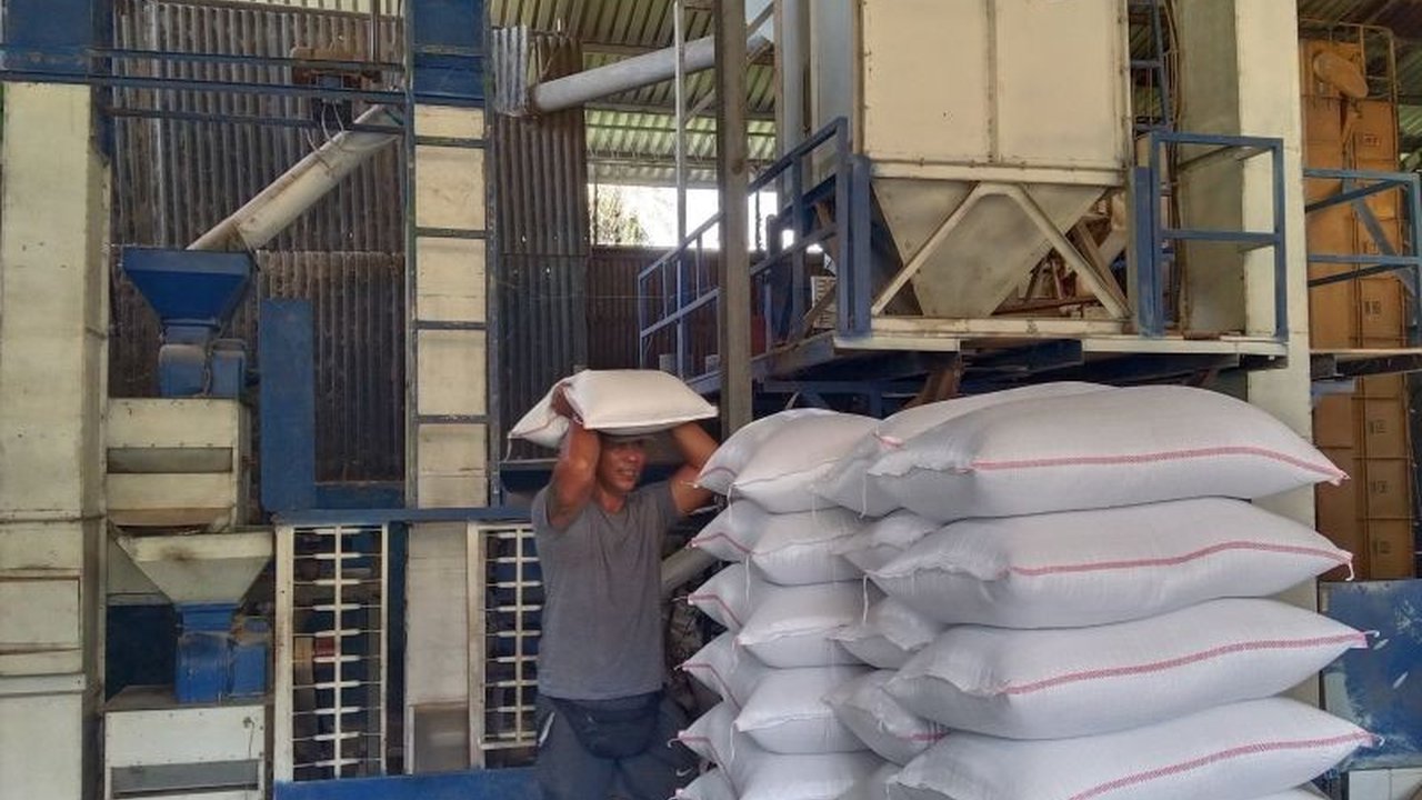 Bank Indonesia Provinsi Bali berupaya meningkatkan efisiensi rantai distribusi hasil panen, khususnya beras, untuk mencegah inflasi tinggi menjelang hari besar keagamaan Maret-April 2025.