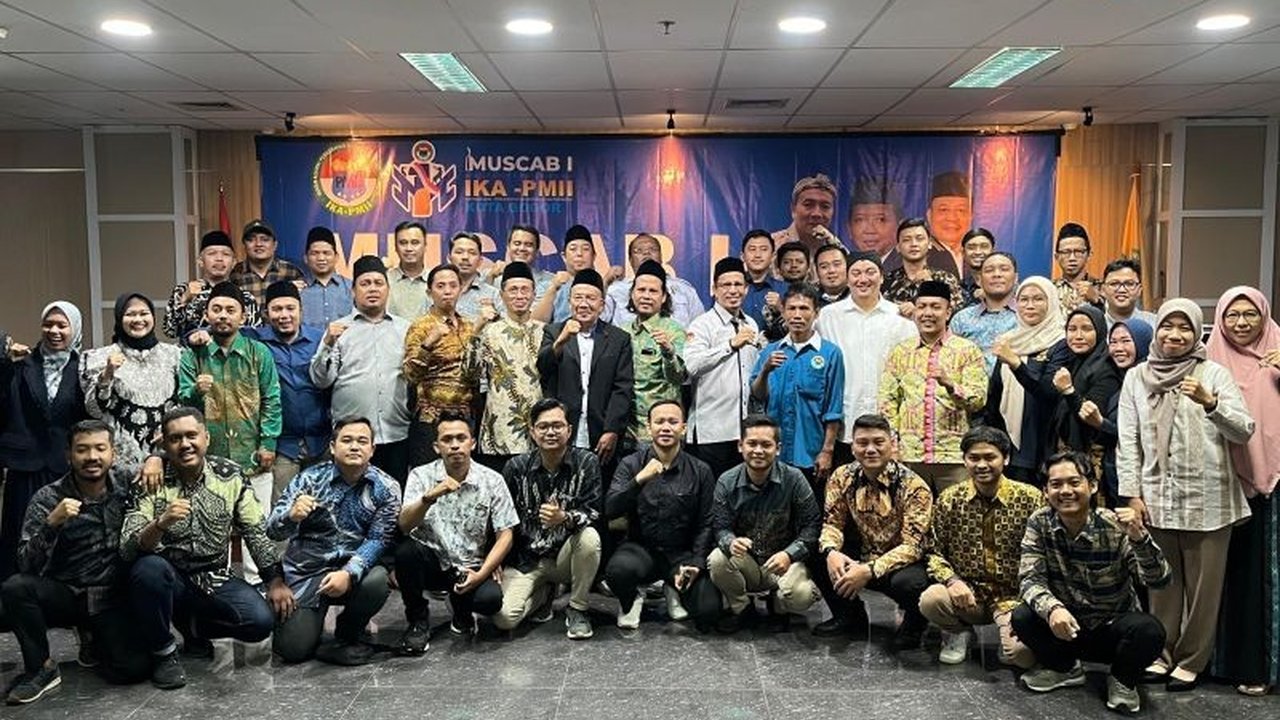 Anggota DPRD Kota Bogor, Ahmad Aswandi, terpilih sebagai Ketua Ikatan Alumni Pergerakan Mahasiswa Islam Indonesia (IKA PMII) Kota Bogor periode 2025-2030 dalam Muscab pertama yang menekankan kontribusi alumni bagi masyarakat.