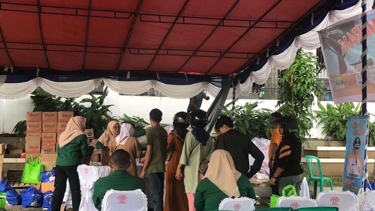 Pemerintah Kota Ternate memastikan ketersediaan stok bahan pokok cukup dan harga stabil menjelang Ramadhan, dengan pemantauan pasar dan pasar murah untuk mencegah lonjakan harga dan kelangkaan.