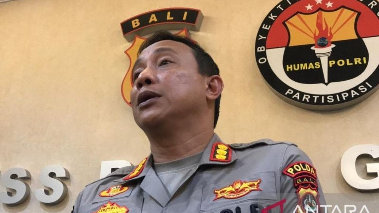 Polda Bali menetapkan 12 security Finns Beach Club sebagai tersangka penganiayaan terhadap WNA Australia, sementara WNA tersebut juga ditetapkan sebagai tersangka dalam kasus terpisah.