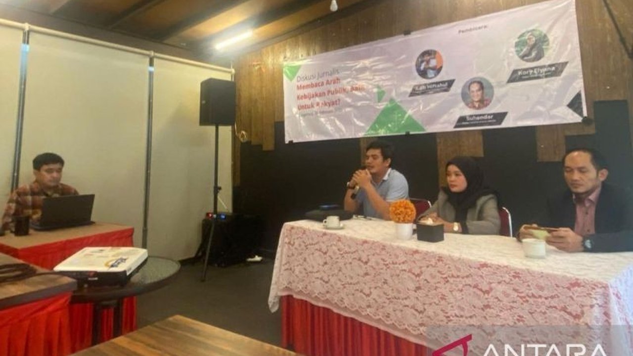 Akademisi menyoroti pentingnya kebijakan tata kelola LPG 3 Kg agar tepat sasaran dan meminta sosialisasi yang baik agar tidak terjadi kelangkaan dan kepanikan di masyarakat.