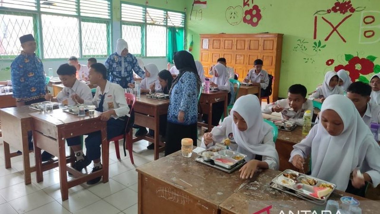 Pemerintah Kota Bengkulu mengajak petani lokal bermitra dalam program Makan Bergizi Gratis (MBG) untuk memenuhi kebutuhan pangan bergizi bagi siswa, didukung penuh oleh Pemprov Bengkulu yang siap menyediakan protein hewani.
