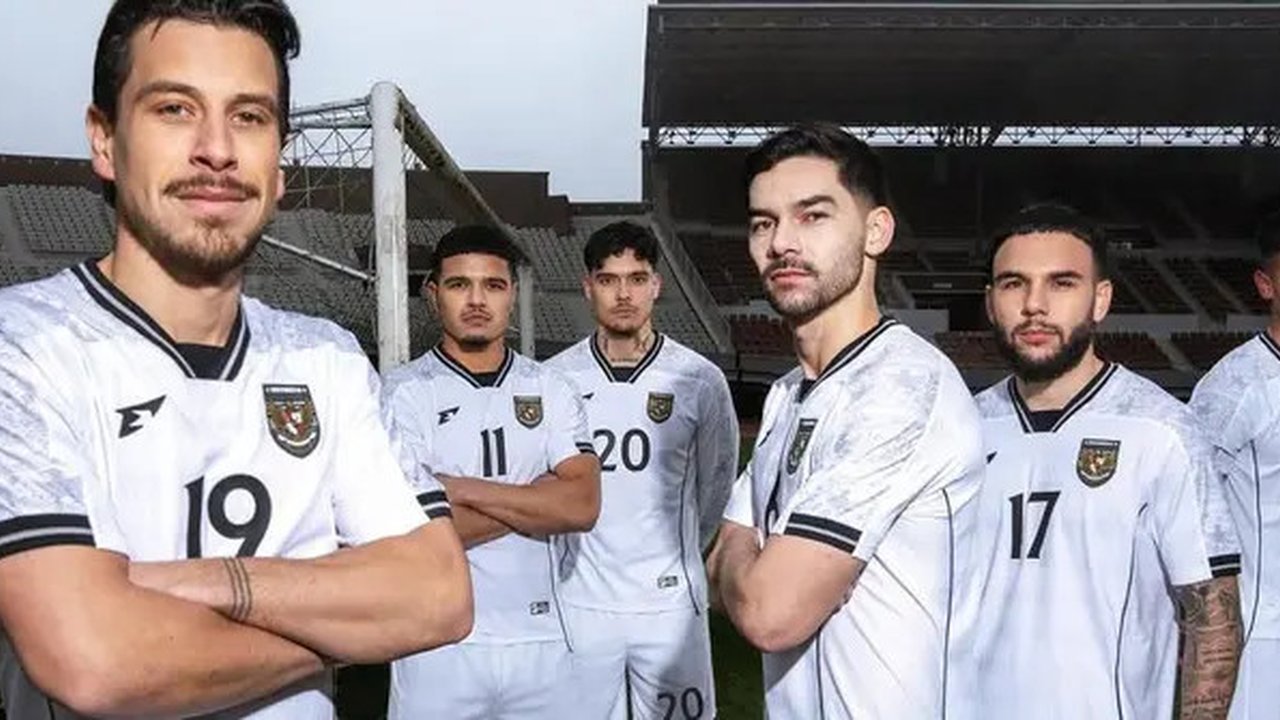 Erspo selaku apparel resmi Timnas Indonesia resmi meluncurkan jersey tandang baru skuad Garuda pada Senin (3/2/2025). (Dok. Instagram Erspo Official)