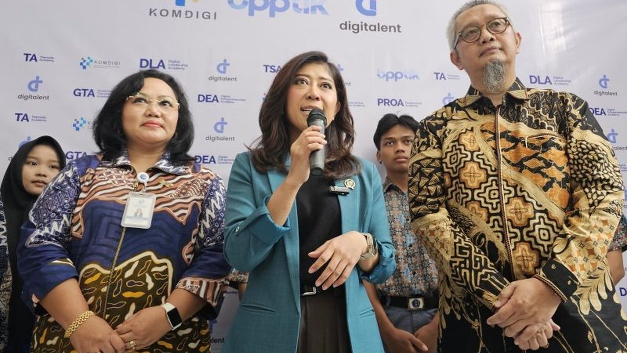 Menteri Kominfo Meutya Hafid optimistis startup Indonesia akan otomatis mengintegrasikan AI di masa depan, didorong oleh pelatihan talenta digital dan keberhasilan di ASEAN Digital Awards.