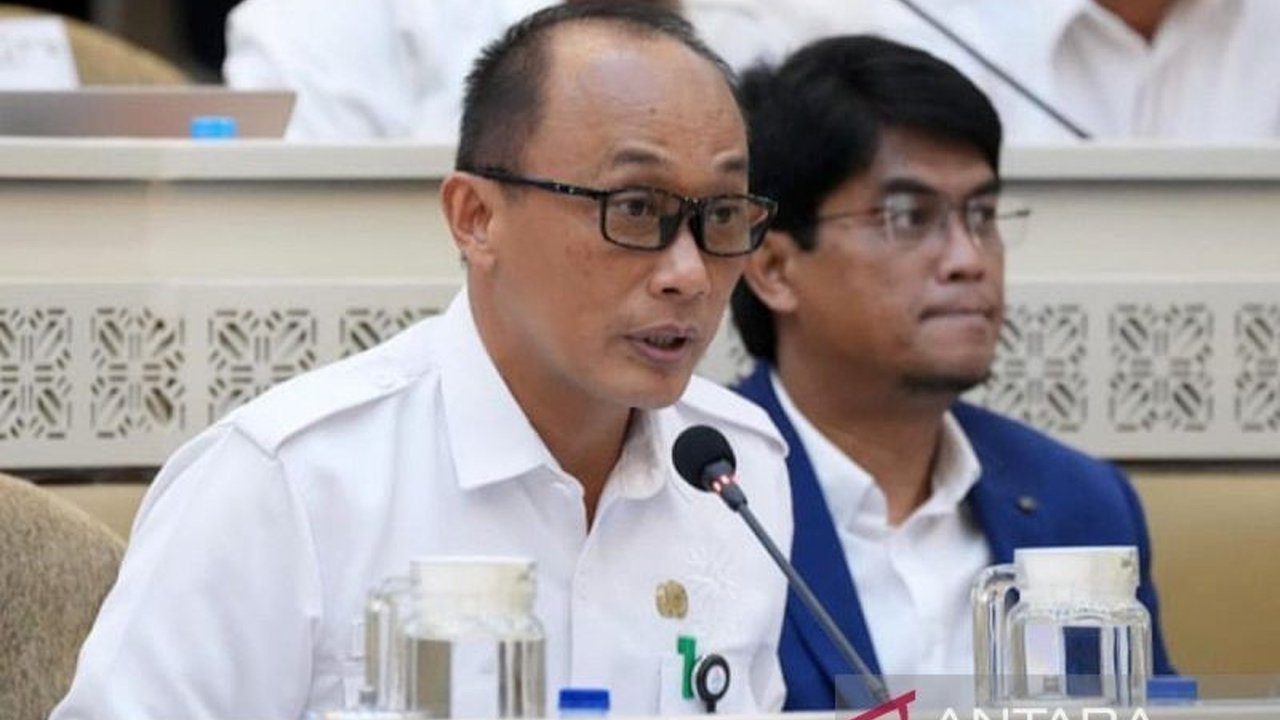 BKN akan menerapkan sistem WFA secara bertahap, dimulai dengan 1 hari kerja, dan dievaluasi secara berkala untuk menyesuaikan dengan karakteristik layanan publik masing-masing instansi.