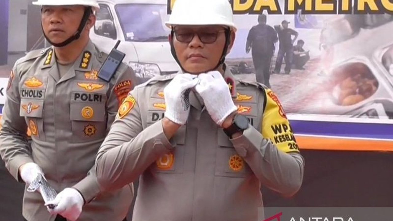 Satpas SIM Daan Mogot Polda Metro Jaya berkolaborasi dengan program Makan Bergizi Gratis (MBG) untuk menyediakan makanan bergizi bagi 3.047 siswa di Cengkareng, Jakarta Barat.