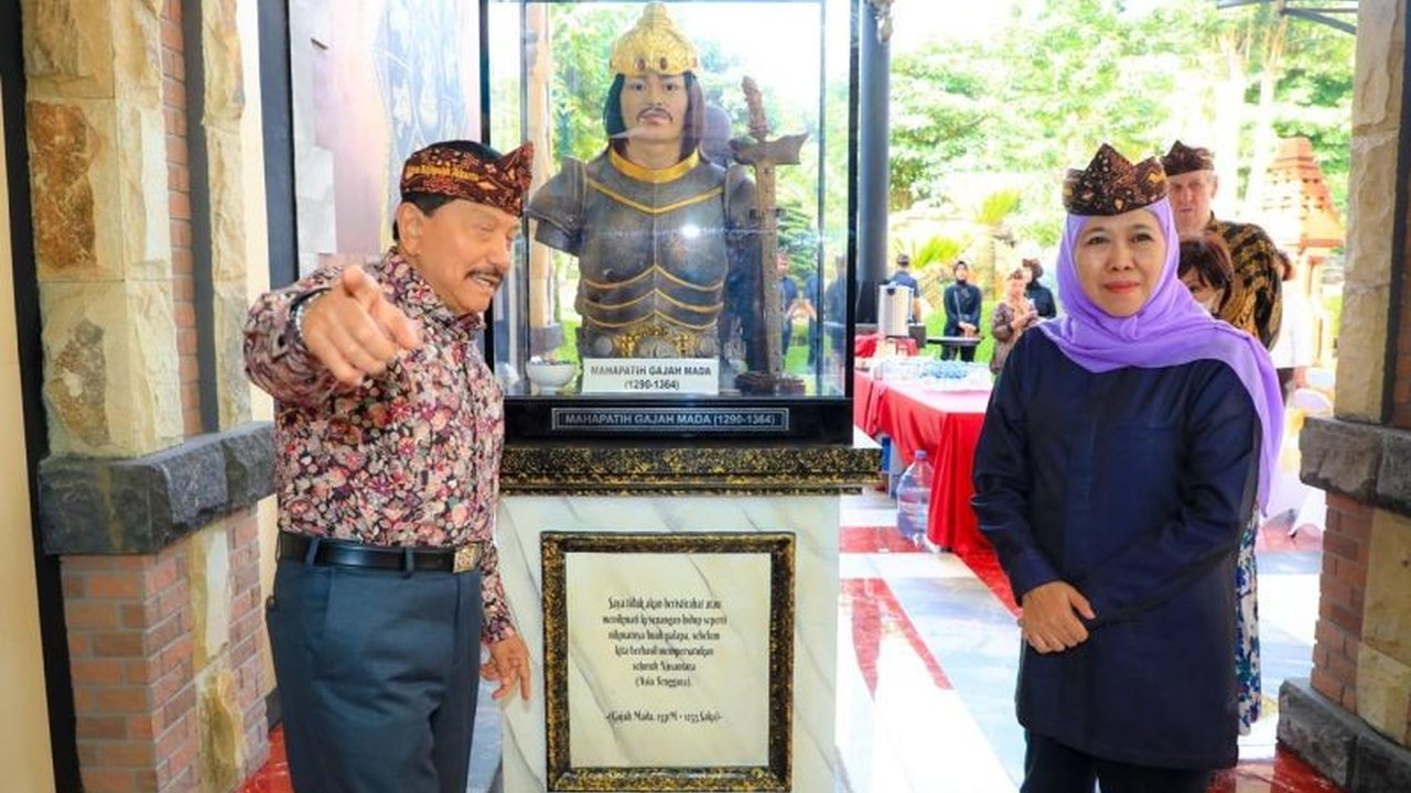 Gubernur Jawa Timur terpilih, Khofifah Indar Parawansa, memberikan apresiasi tinggi terhadap gagasan AM Hendropriyono yang membangun Kraton Majapahit Jakarta sebagai rekonstruksi kebesaran kerajaan Majapahit.
