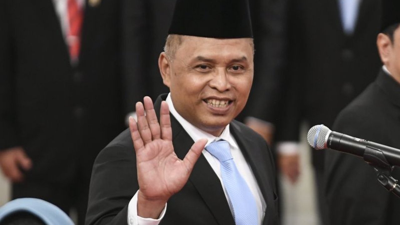 Kepala BSSN, Letjen TNI (Purn.) Nugroho Sulistyo Budi, akan membentuk strategi baru untuk mencegah situs pemerintah disusupi judi online dan bekerja sama dengan Kominfo.
