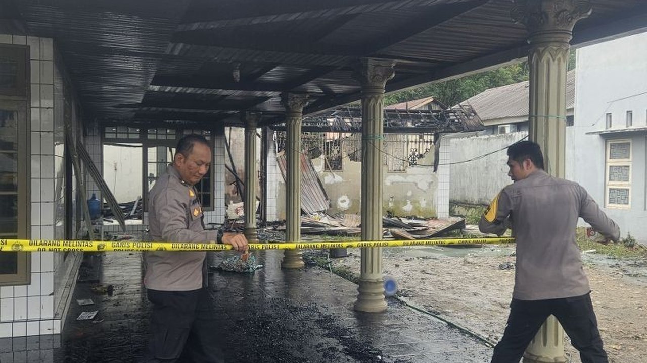 Ledakan Bakar Rumah di Tapin, Tim Inafis Selidiki Penyebabnya