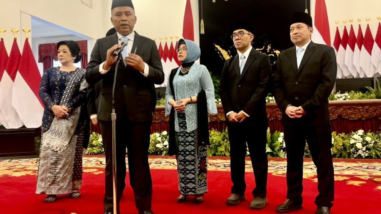 Kepala BSSN, Letjen TNI Purn. Nugroho Sulistyo Budi, menekankan pentingnya kepedulian dan kewaspadaan masyarakat dalam melindungi data pribadi di era digital untuk mencegah penipuan siber.