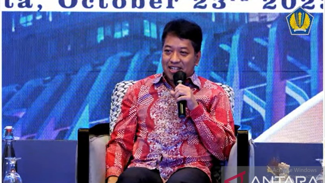 Presiden Prabowo Subianto melantik Sonny Harry Budiutomo Harmadi sebagai Wakil Kepala BPS, seorang akademisi dan pakar demografi dengan segudang pengalaman di pemerintahan dan publikasi ilmiah.