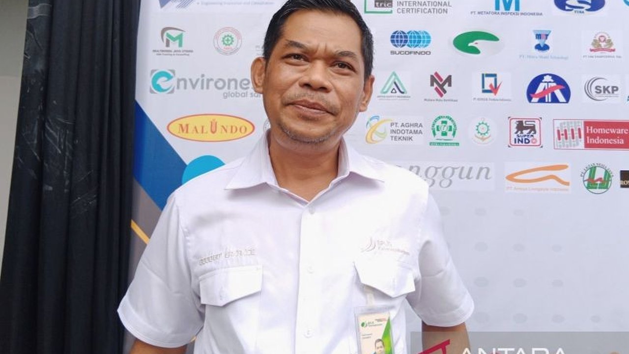 Pengajuan klaim Jaminan Hari Tua (JHT) di Yogyakarta meningkat drastis sejak awal Februari 2025, membuat waktu tunggu layanan digital menjadi lebih lama.